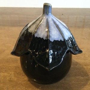 NWOT!  Leaf Top Porcelain Tea Cup